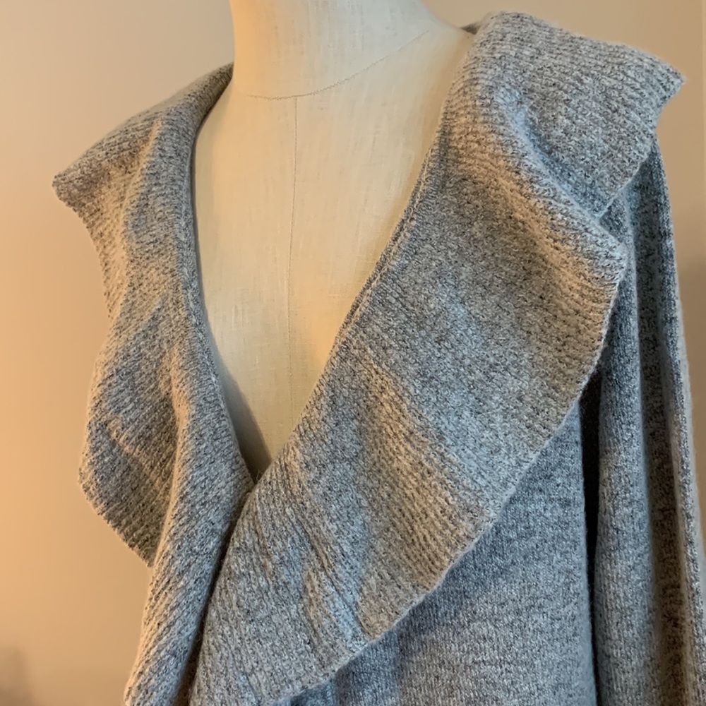 NWOT Ruffled sweater - Picture 2 of 6